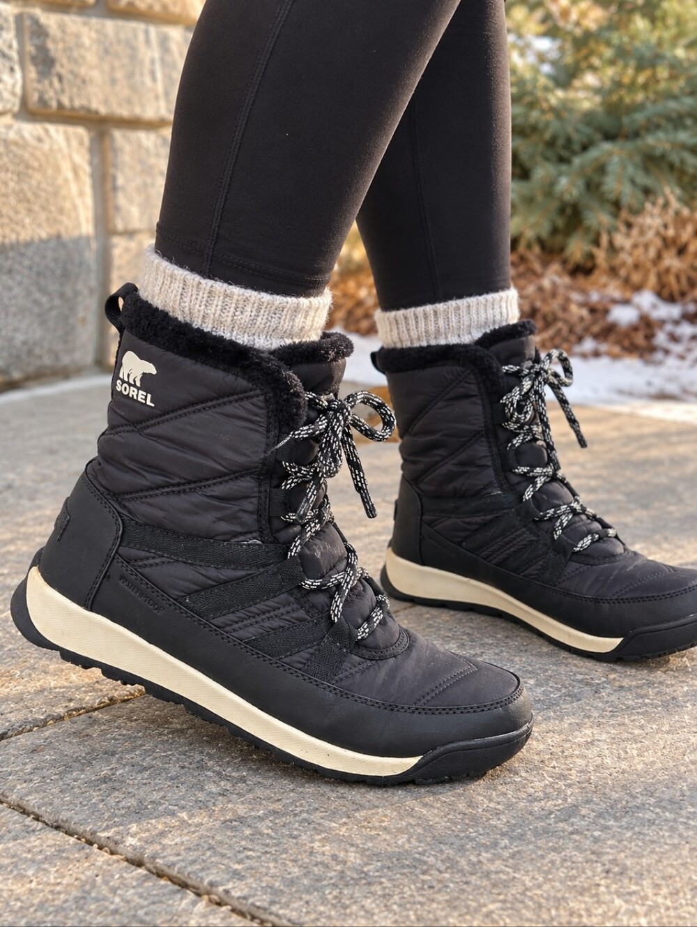 Sorel Whitney Short Lace Winter Boots Size 11